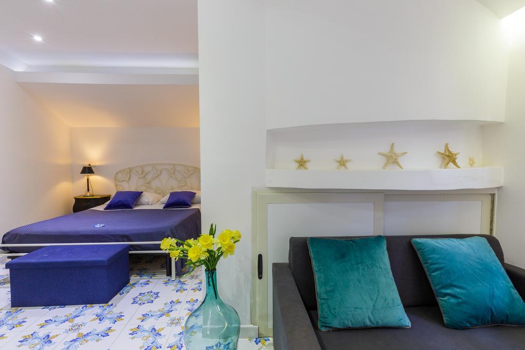 Beach Hotel 14Leoni B&B Salerno Buitenkant foto