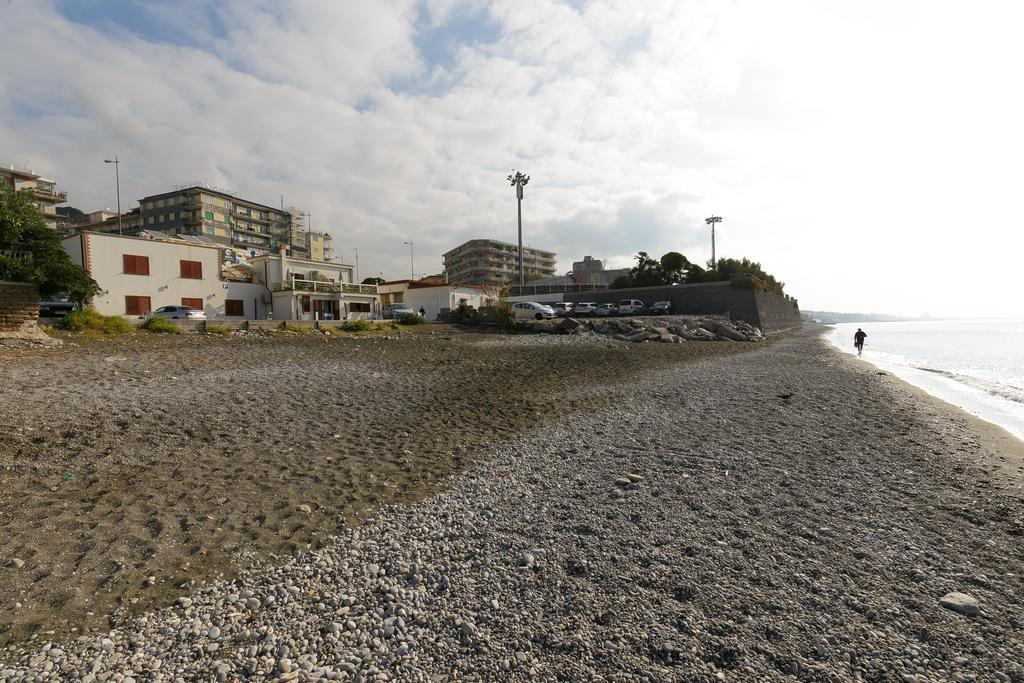 Beach Hotel 14Leoni B&B Salerno Buitenkant foto
