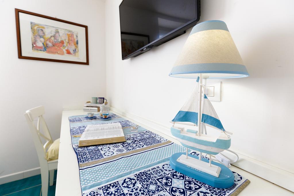 Beach Hotel 14Leoni B&B Salerno Buitenkant foto
