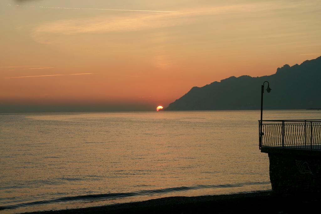 Beach Hotel 14Leoni B&B Salerno Buitenkant foto