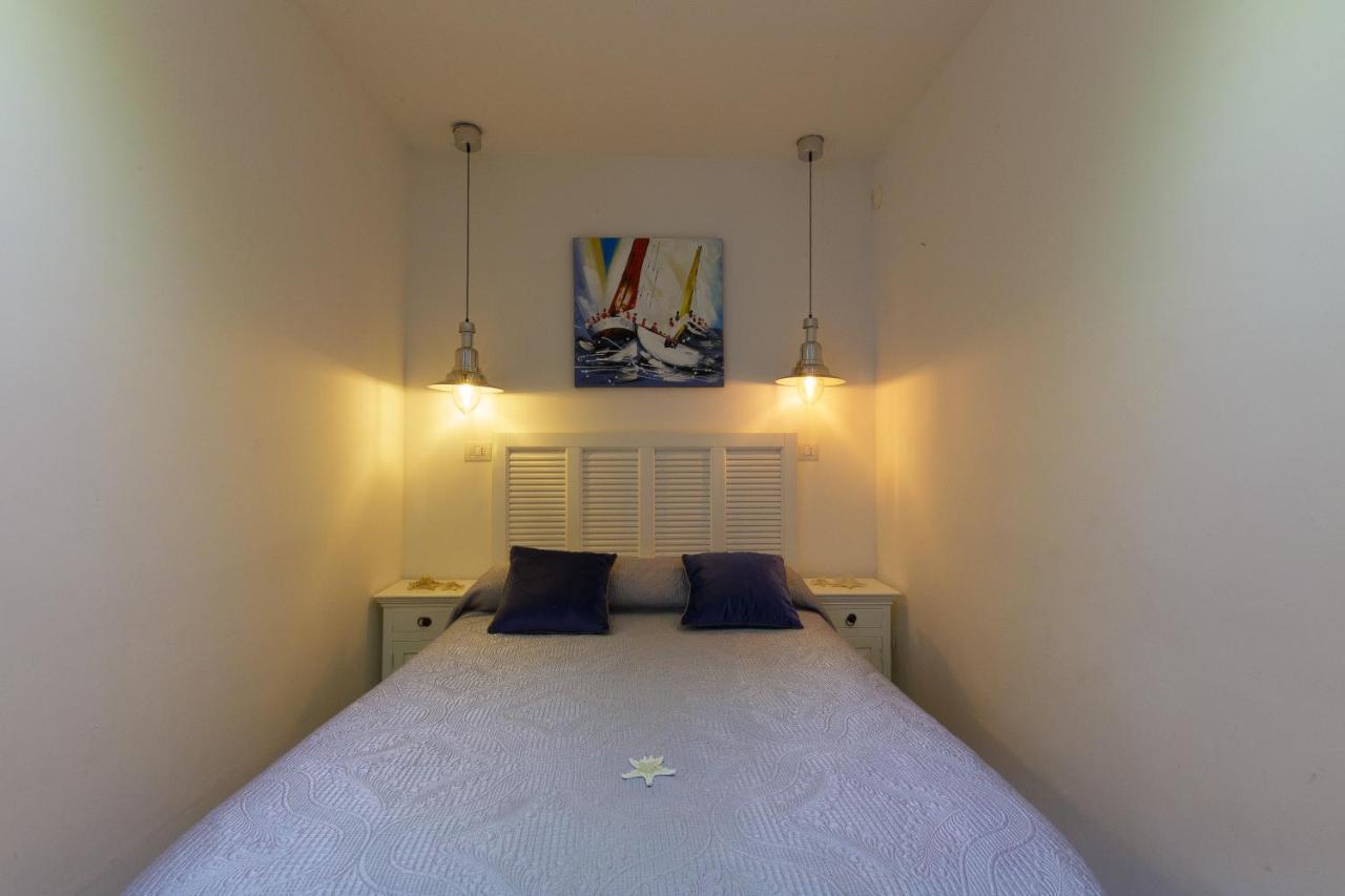 Beach Hotel 14Leoni B&B Salerno Buitenkant foto